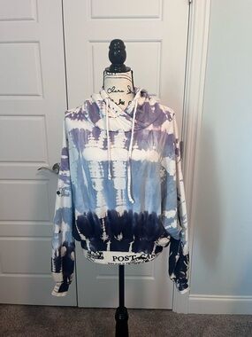 Young Fabulous & Broke Lavender, Navy & White Tie-Dye Hoodie